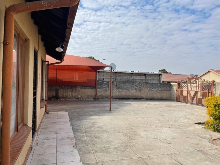 2 Bedroom Property for Sale in Boitekong North West